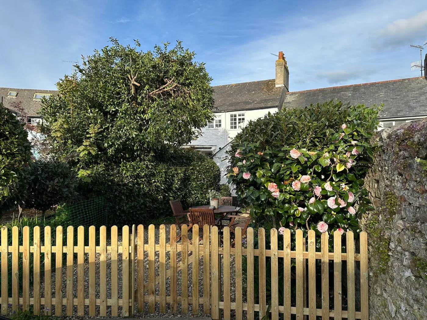 1 Dolphin Cottages