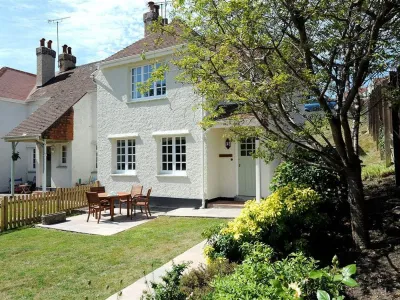 1 Riverside Cottages