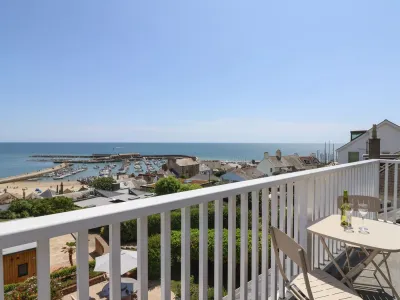 3 Harbour Heights