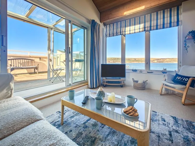 Ballard View Apartment
