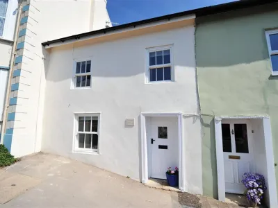 Charm Cottage