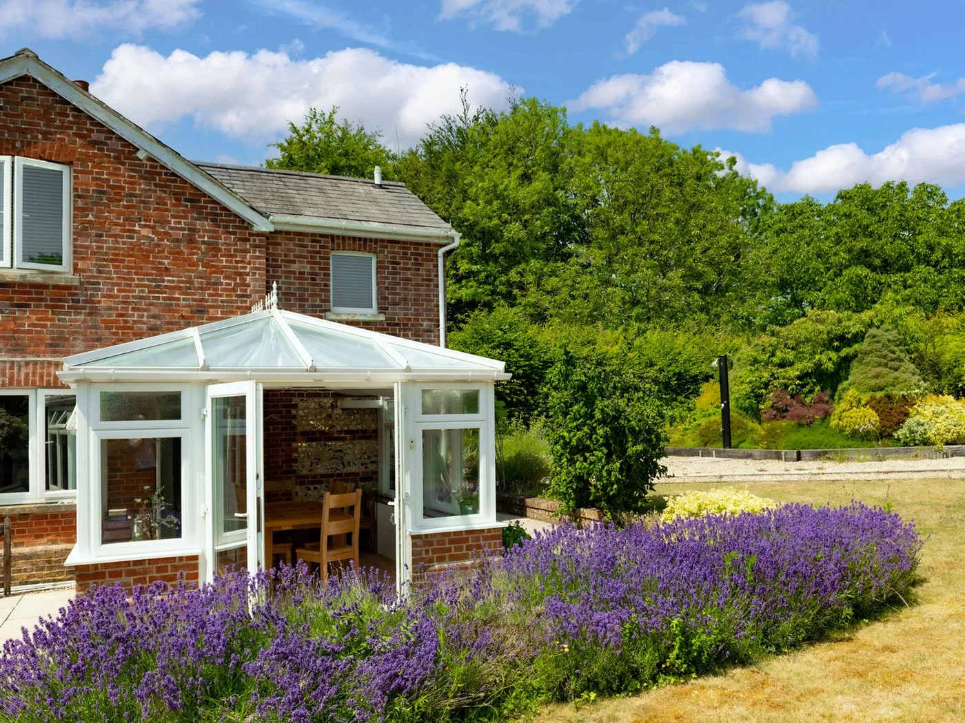 Charming Countryside Cottage