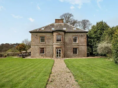 Churchill House