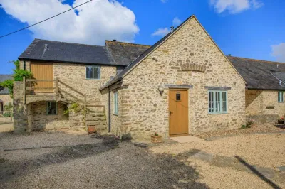 Courtyard Cottage