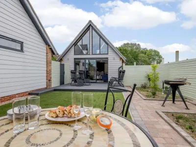 Dairy Cottages - Ploughman's Row No 3