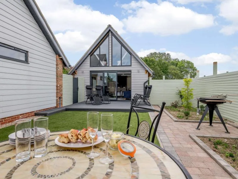 Dairy Cottages - Ploughman's Row No 3