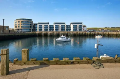 East Cliff View - West Bay