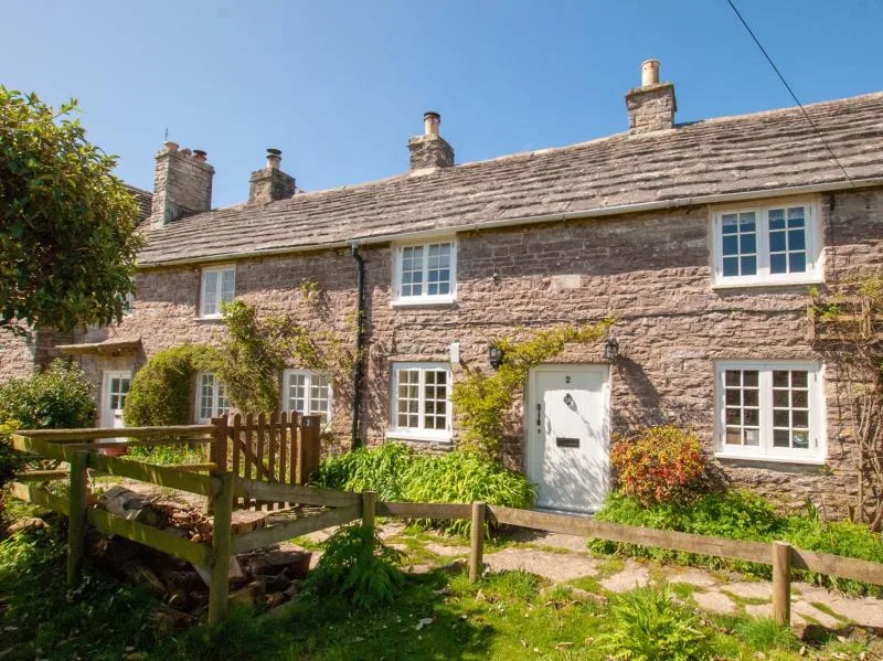 Egmont View Cottage