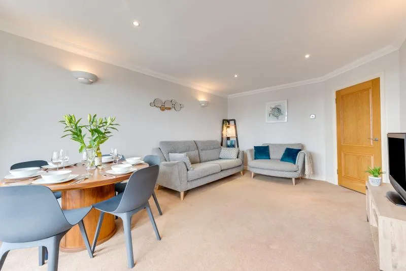 Flat 1 Deco