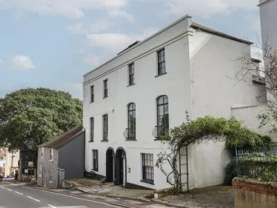 Flat 2, St Agnes House