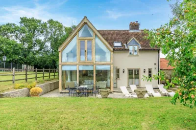 Grooms Cottage