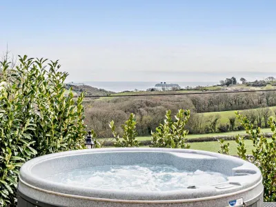 Lynwood Lodge - The Garden Room