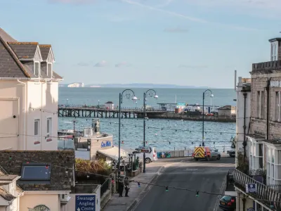 Purbeck Hotel Apartments - Flat 5