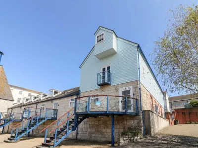 Santiago House