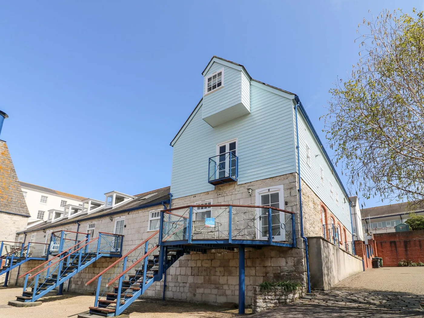 Santiago House
