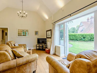 The Hayloft - Winterborne Zelston