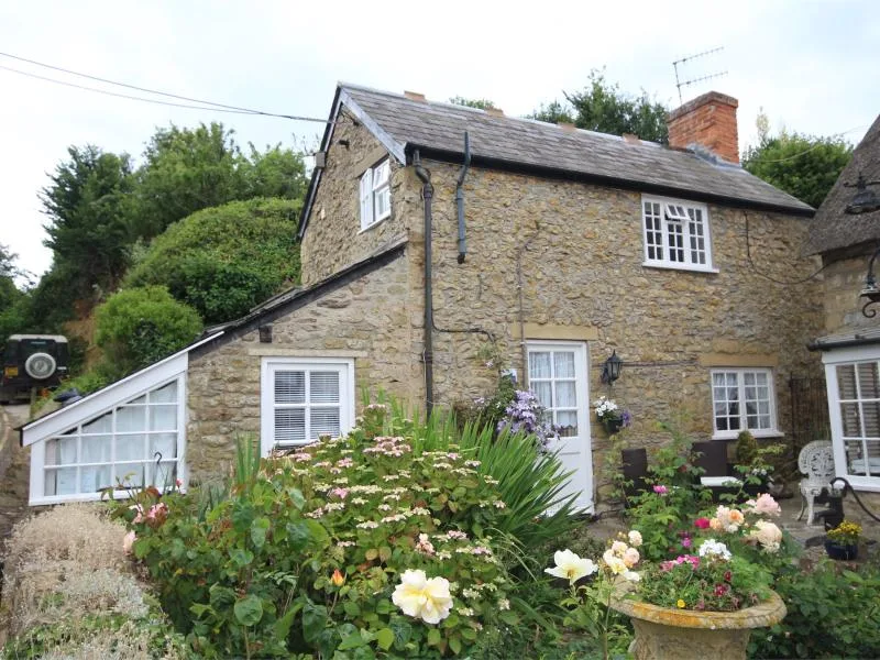 The Old Pottery - Burton Bradstock