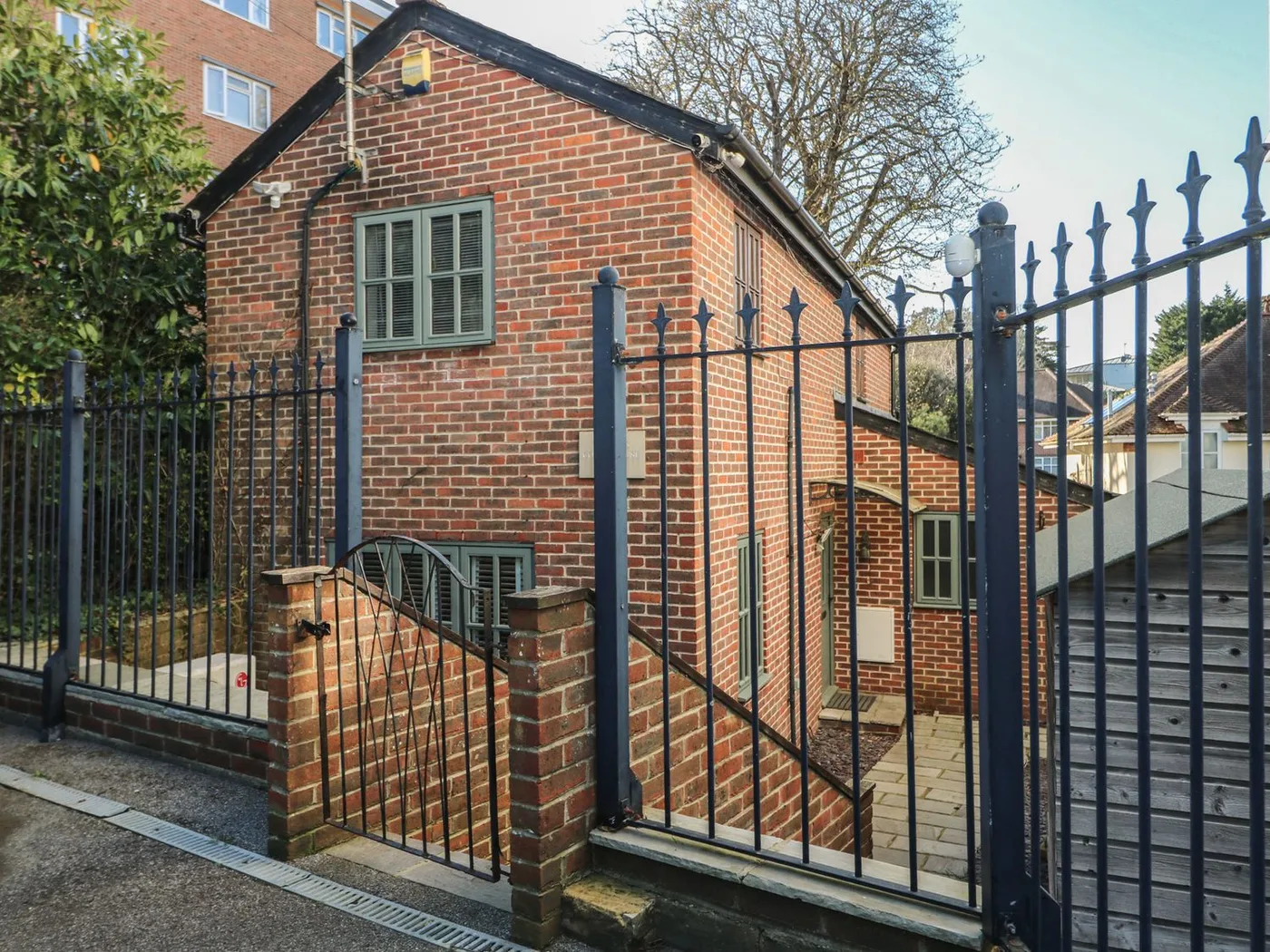 Tiffanys Coach House